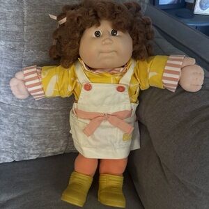 Vintage 1980s Cabbage Patch Kids Cornsilk Kid Original Outfit